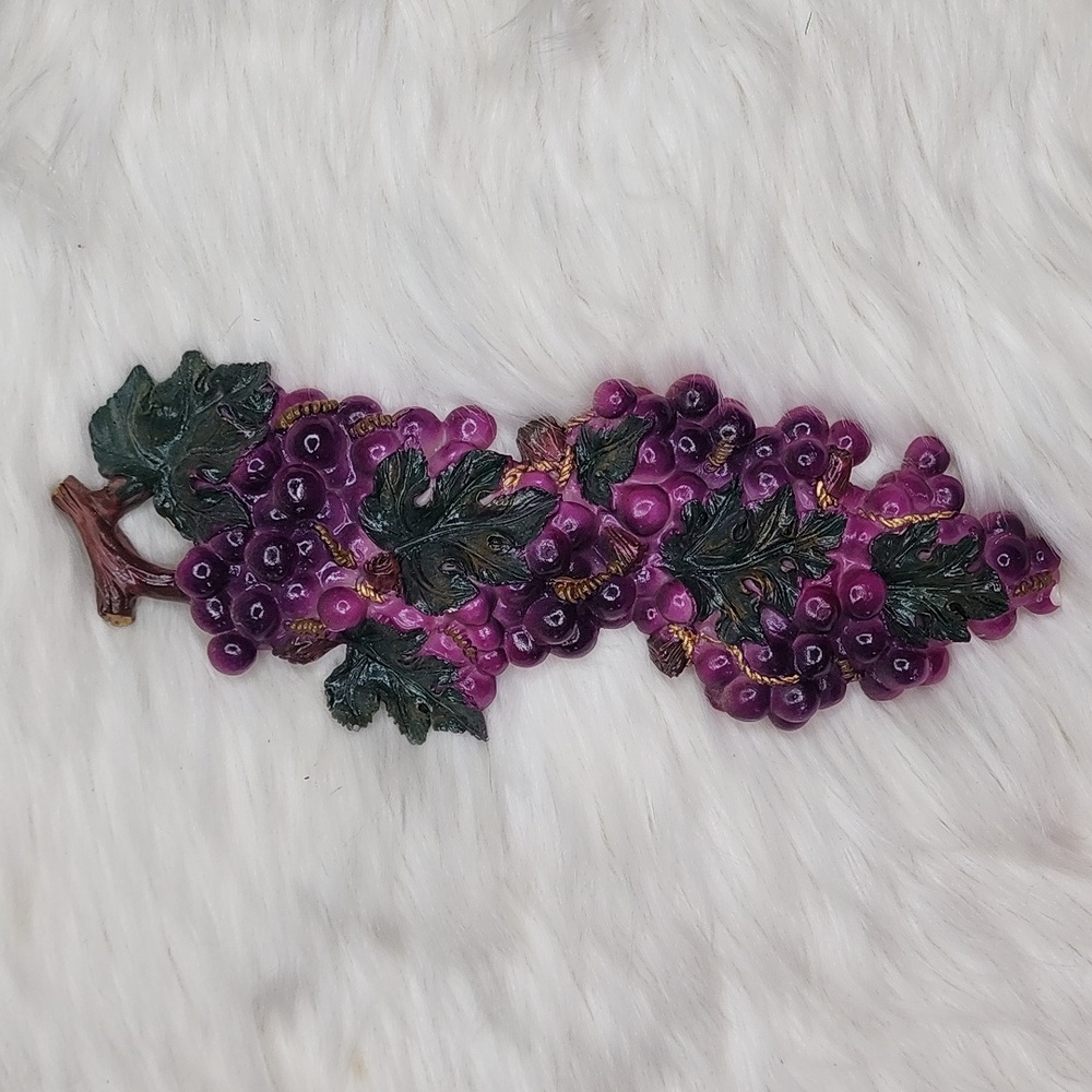 Decorative Hanging Purple Grapes Wall Decor